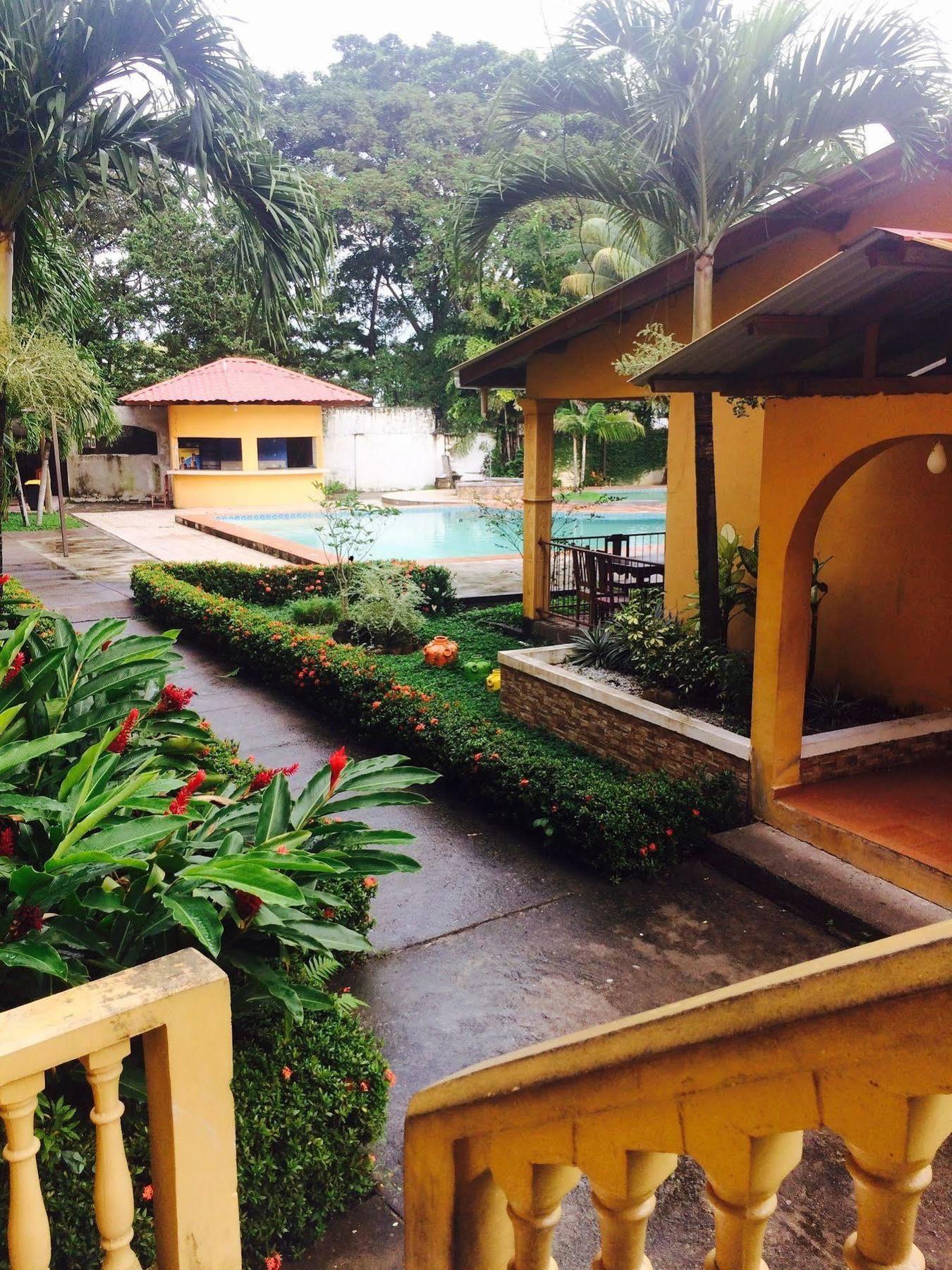 Hotel Molina La Ceiba Exterior foto